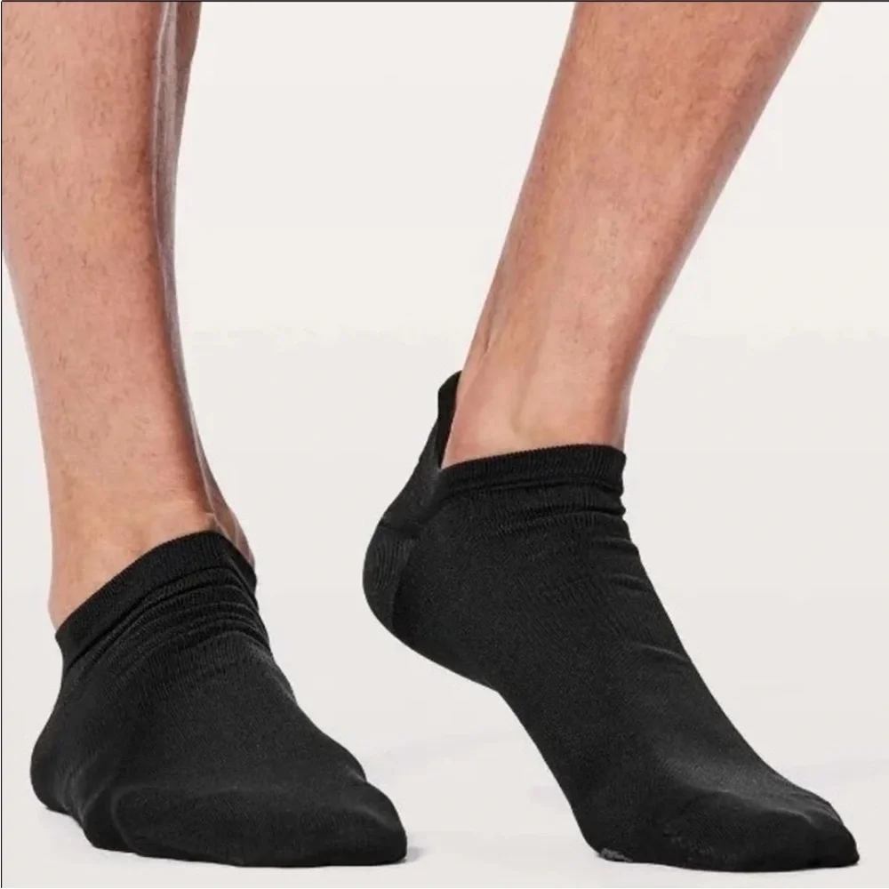 Lululemon Men’s Surge Sock *Silver Size Black M/L NWT